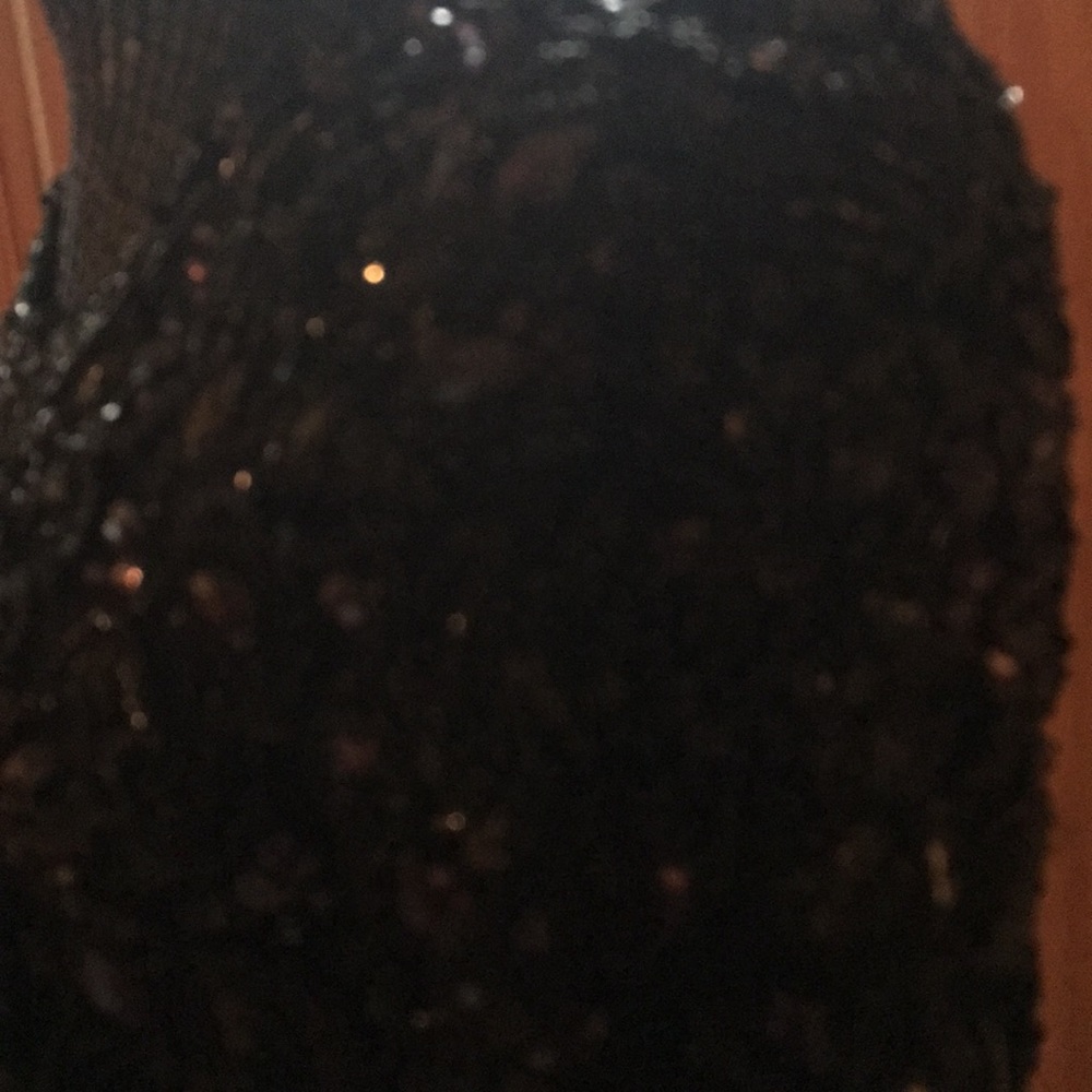 Gown - Picture 4 of 5
